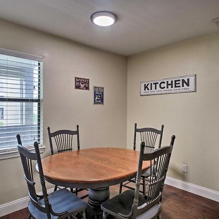Branson Condo With Pool Access, Walk To Fishing エクステリア 写真