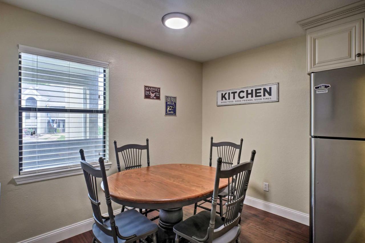 Branson Condo With Pool Access, Walk To Fishing エクステリア 写真