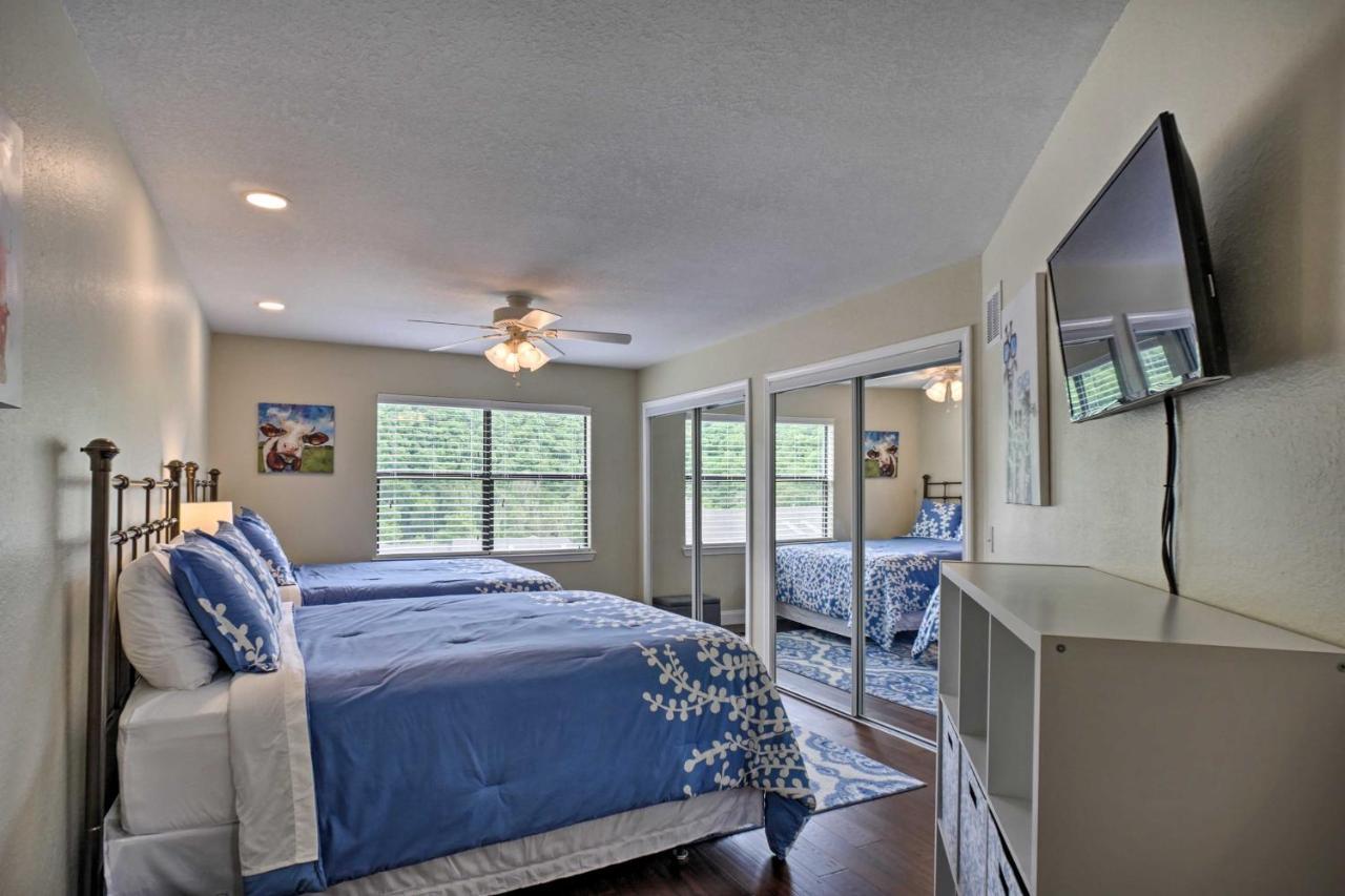 Branson Condo With Pool Access, Walk To Fishing エクステリア 写真