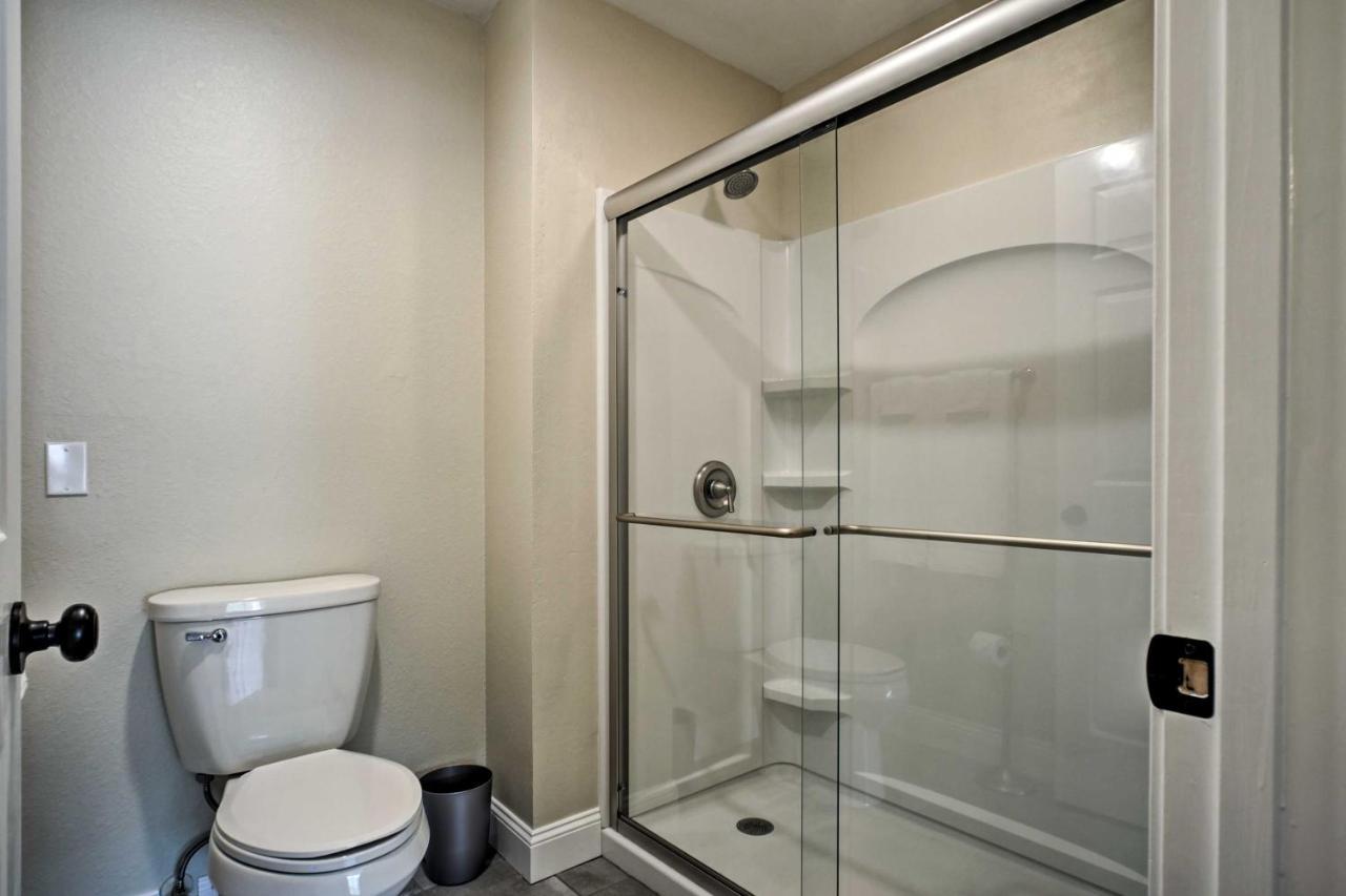Branson Condo With Pool Access, Walk To Fishing エクステリア 写真